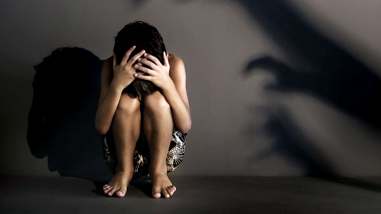 कागजों में नहीं, सड़कों पर दिखनी चाहिए बेटियों की सुरक्षा
