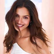 हॉट महिलाओं की फेहरिस्‍त में जगह पा चुकी हैं वर्तिका सिंह