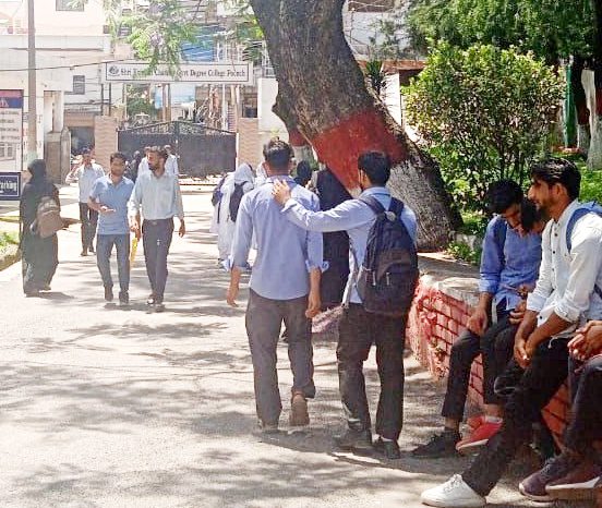 युवा भारत की चुनौती बन गई है बेरोजगारी