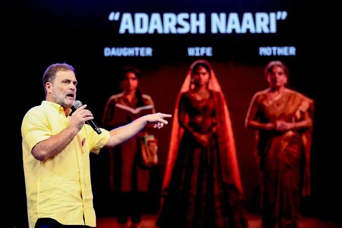 मनुस्मृति के बहाने कांग्रेस का भारतीय परिवार संस्कृति पर हमला