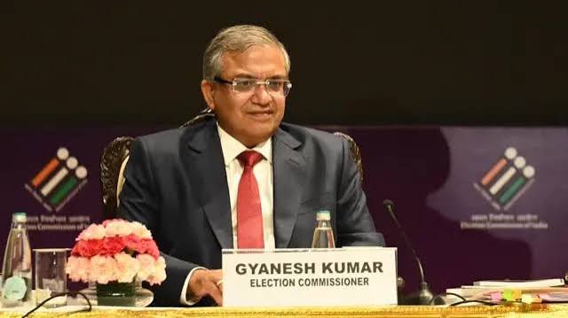 चुनाव आयोग बनाम विपक्षी दल