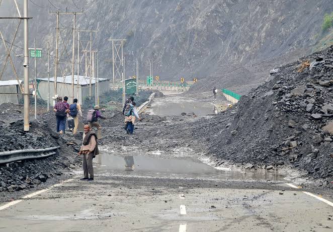 नेपाल की त्रासदी से जम्मू-कश्मीर में भी लैंडस्लाइड का भय सताने लगा है