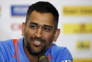 03IN_DHONI_1673048f