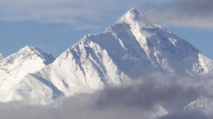 दोबारा नापी जाएगी माउंट एवरेस्ट की उंचाई