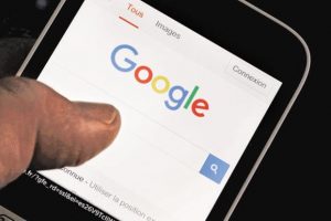 गूगल ने लोगों को गुमराह करने वाली न्यूज साइटों पर कार्रवाई की चेतावनी दी