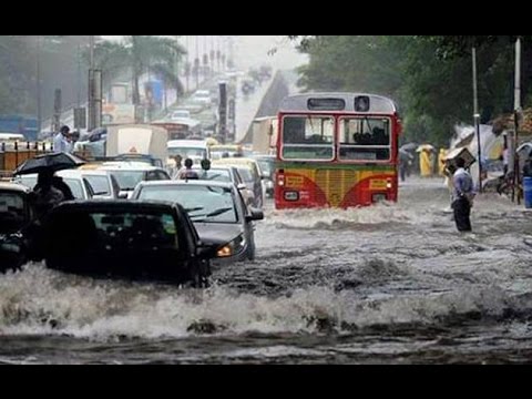 भारी बारिश ने रोकी मुंबई की रफ़्तार दो दिन के लिए हाई अलर्ट