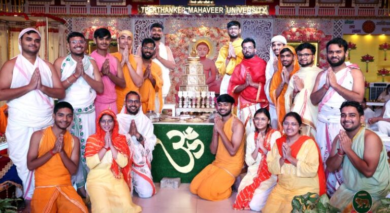 सुगंध दशमी पर धूप खेवन से टीएमयू का रिद्धि-सिद्धि भवन सुगंधित