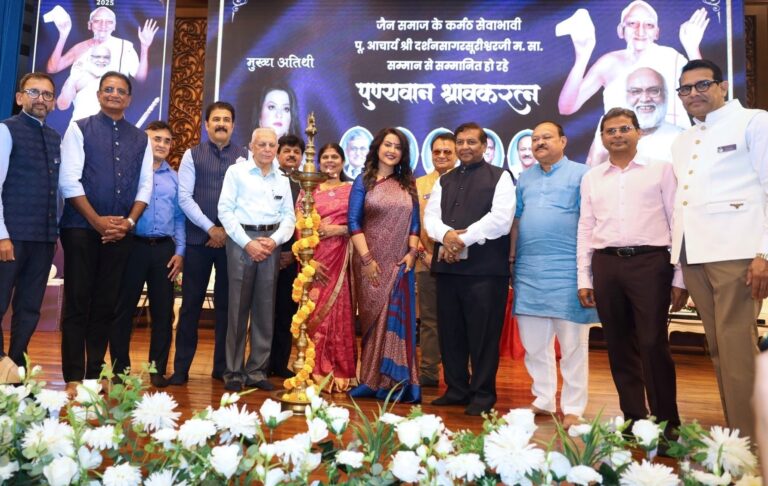 राष्ट्रसंत चंद्रानन सागर ने कहा –  समाज के हर वर्ग की सेवा करना पहला धर्म