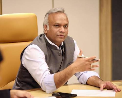 आरएसएस की फंडिंग और संपत्तियों को सार्वजनिक करने की मांग सिर्फ राजनीति या गंभीर मुद्दा?