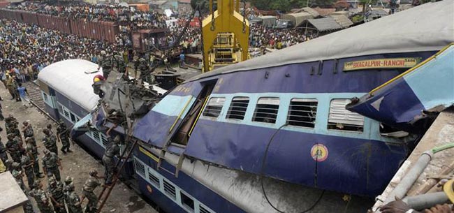 भारतीय रेल नहीं हादसों की रेल कहिए!