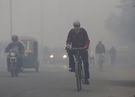 मनाएंगे दिवाली का त्यौहार लेकिन कोविड और प्रदूषण की फ़िक्र बरकरार: सर्वेक्षण